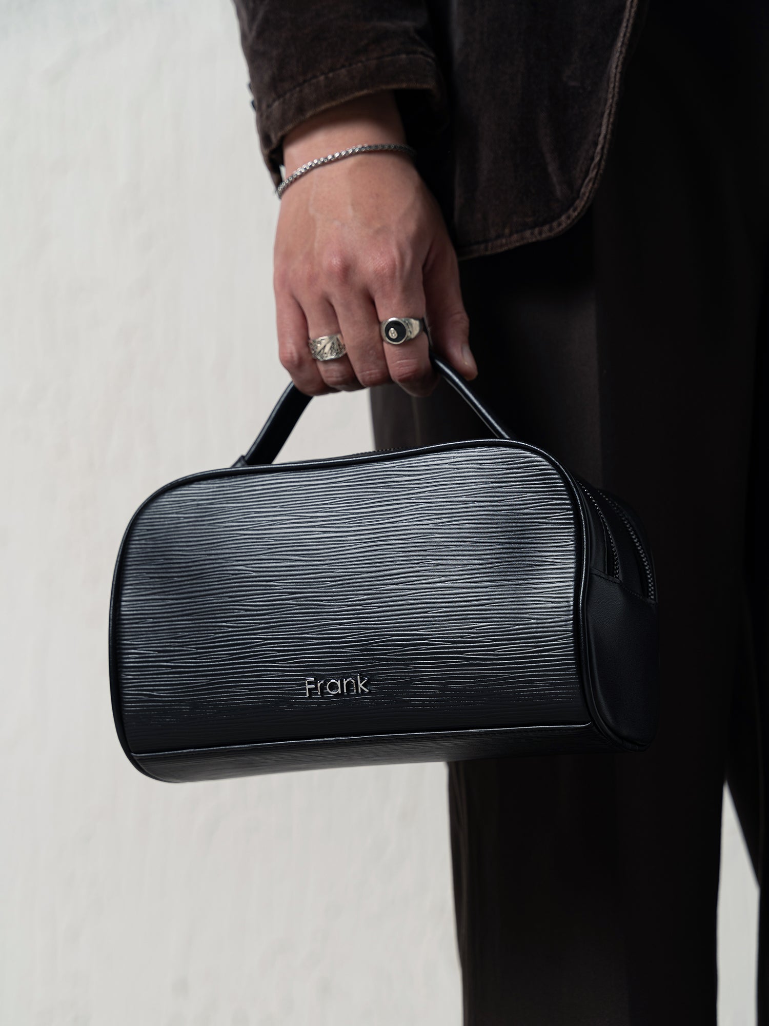 BENNETT TRAVEL POUCH