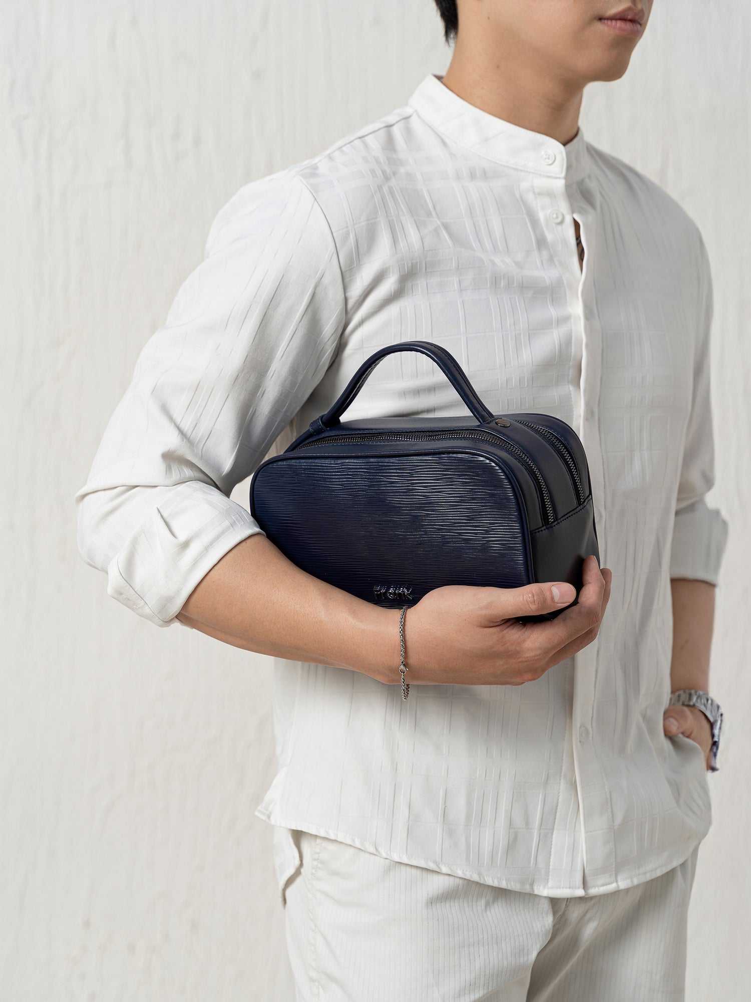 BENNETT TRAVEL POUCH