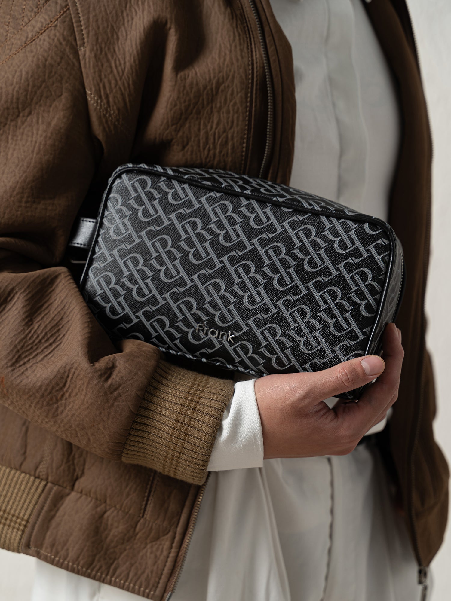 MASON TRAVEL POUCH