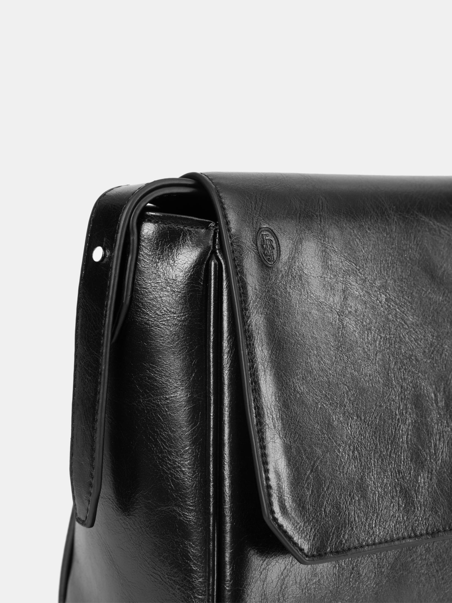 CADRE CROSSBODY