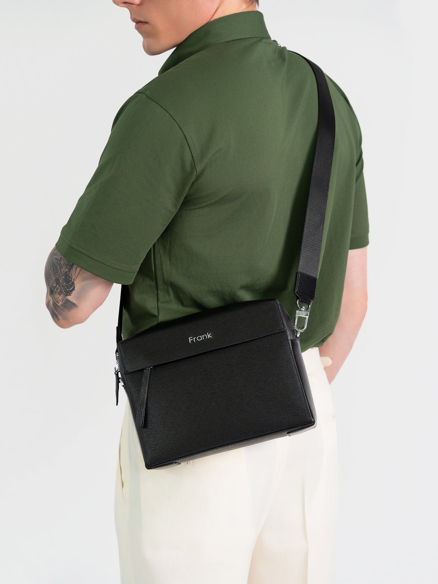 BROOK MESSENGER BAG